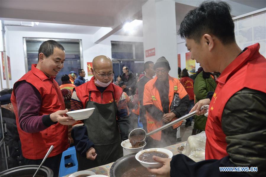 #CHINA-LABA FESTIVAL-FREE LABA PORRIDGE (CN)