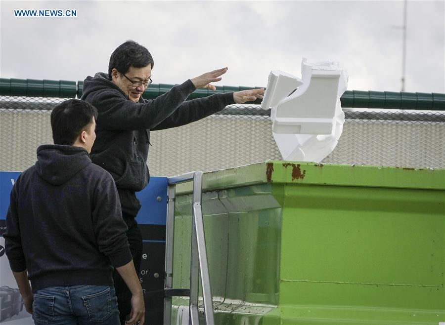 CANADA-VANCOUVER-GARBAGE COLLECTION-ZERO WASTE CENTER