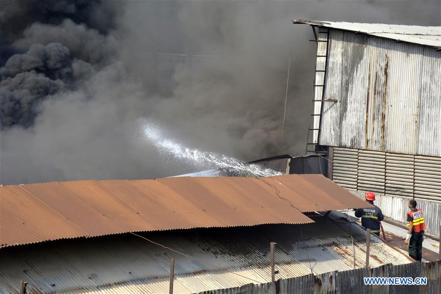 PAKISTAN-LAHORE-FIRE