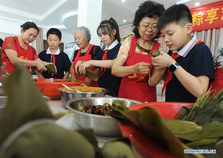 #CHINA-DRAGON BOAT FESTIVAL-RICE DUMPLINGS (CN)