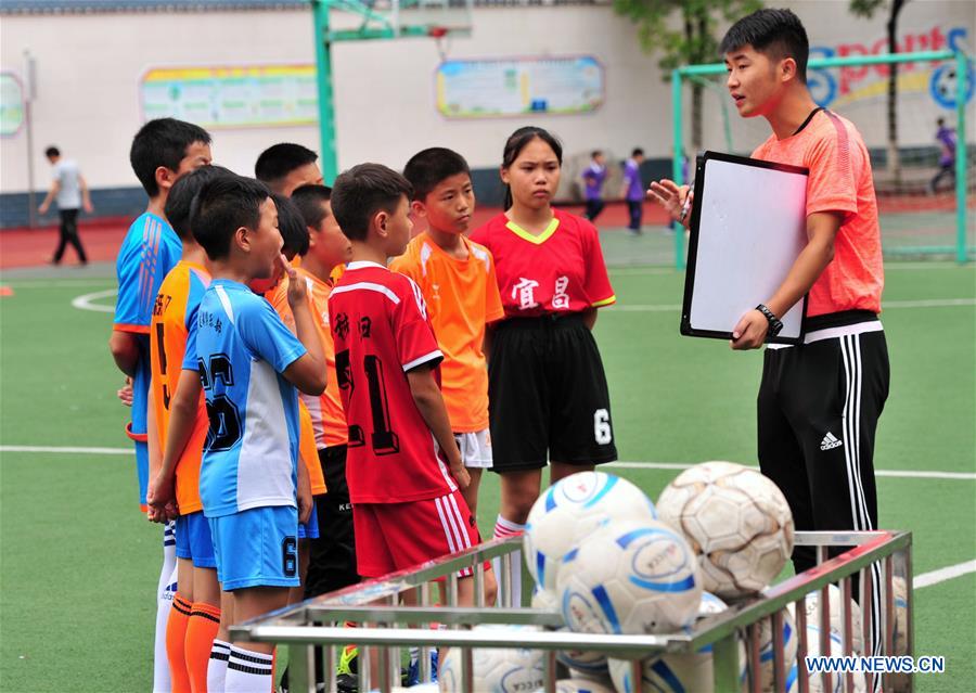 #CHINA-HUBEI-CHILDREN FOOTBALL (CN)