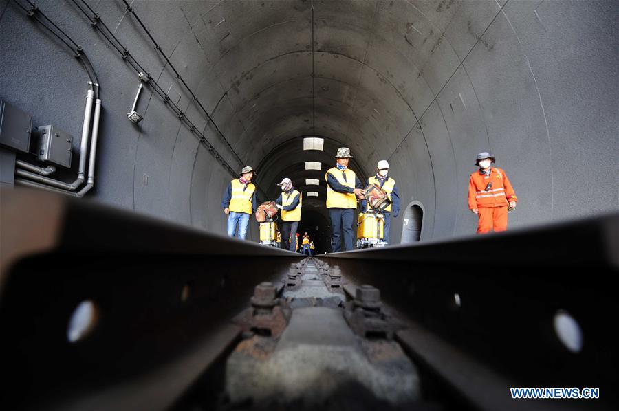 CHINA-QINGHAI-XINGUANJIAO TUNNEL-MAINTENANCE (CN)