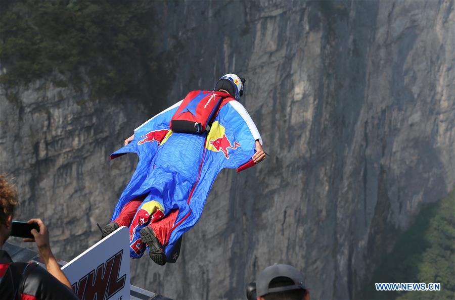 #CHINA-HUNAN-ZHANGJIAJIE-WINGSUIT FLYING (CN)