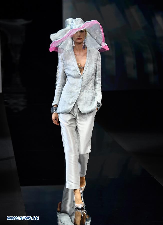 ITALY-MILAN-FASHION WEEK-GIORGIO ARMANI 