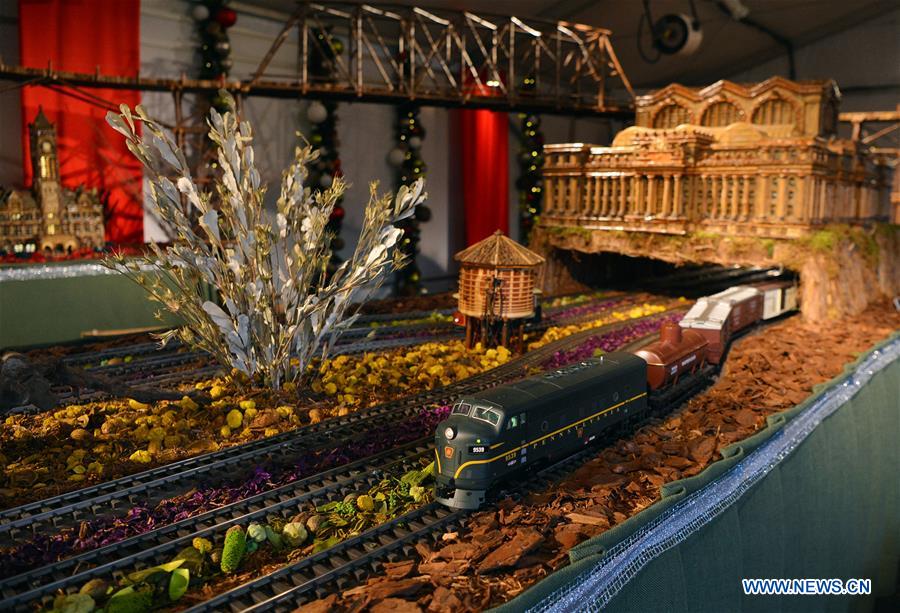 U.S.-NEW YORK-HOLIDAY TRAIN SHOW