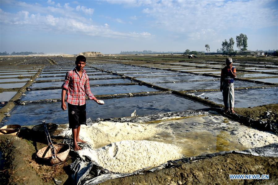 BANGLADESH-COX'S BAZAR-SALT PRODUCTION