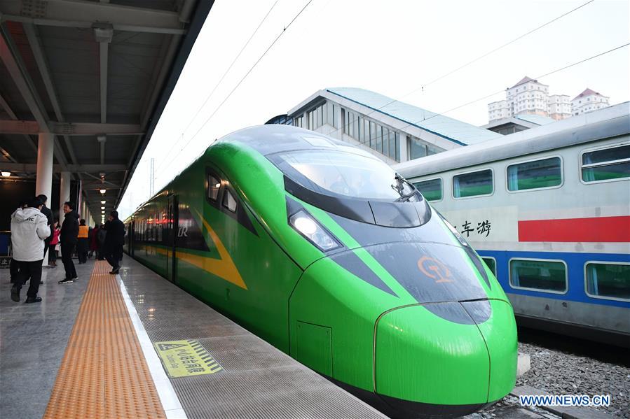 CHINA-LANZHOU-CHONGQING RAILWAY-FUXING BULLET TRAIN (CN)