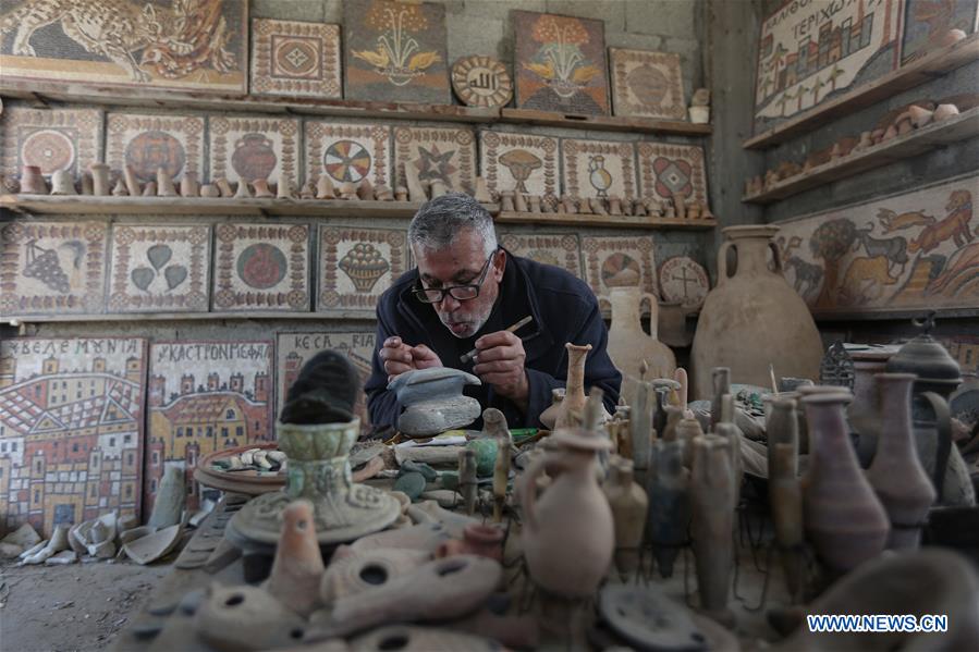 MIDEAST-GAZA-ARCHEOLOGIST