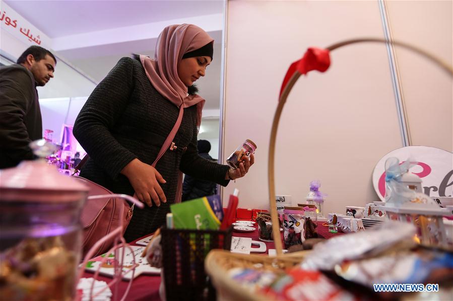 MIDEAST-GAZA CITY-SHOPPING FESTIVAL