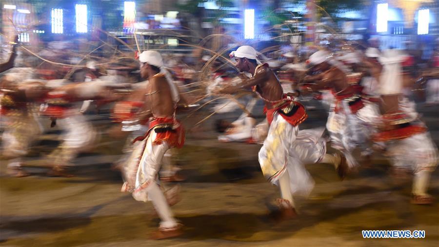 SRI LANKA-COLOMBO-NAVAM-DANCERS