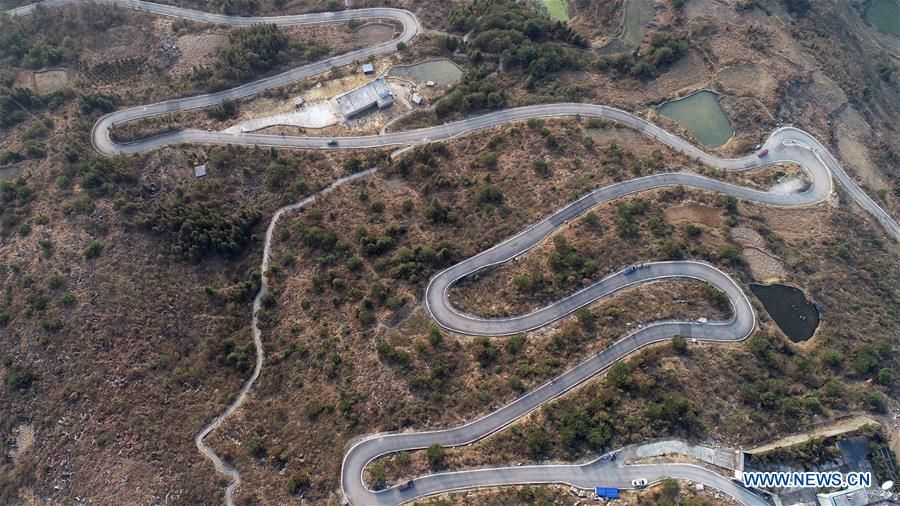 #CHINA-GUIZHOU-CONCRETE ROADS (CN)