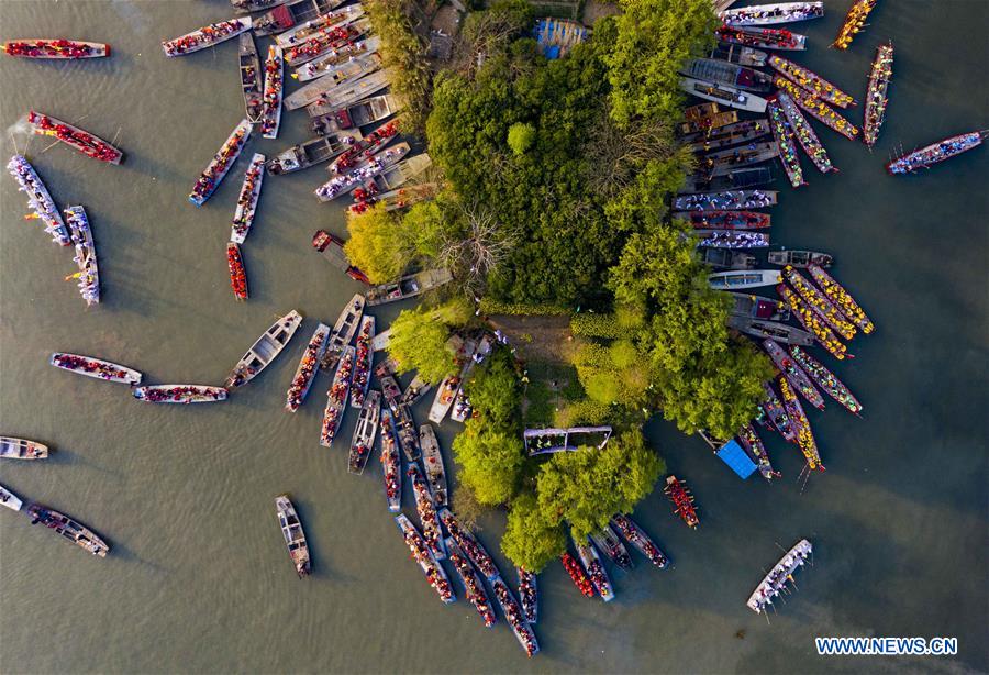 XINHUA PHOTOS OF THE DAY