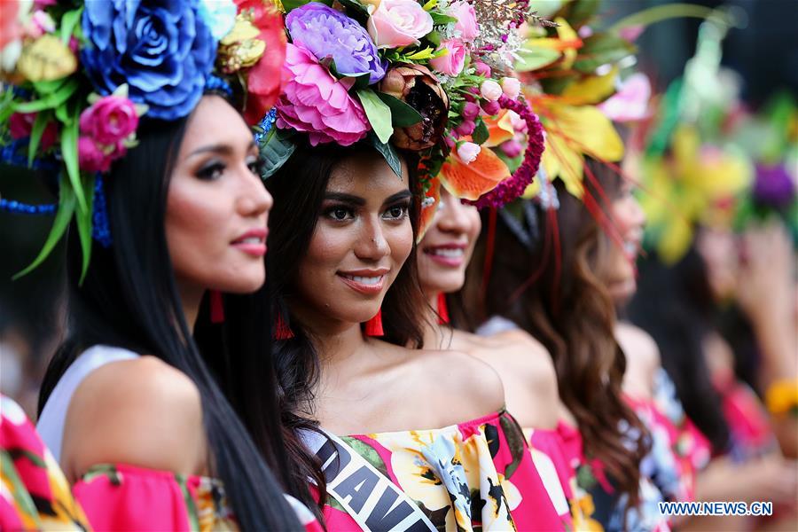 PHILIPPINES-QUEZON CITY-BEAUTY CONTEST-PARADE