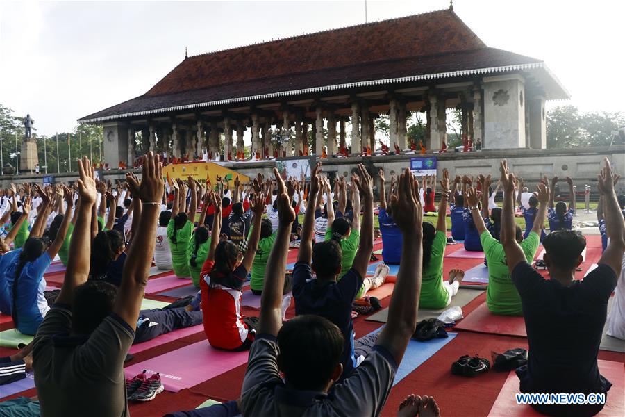 SRI LANKA-COLOMBO-YOGA