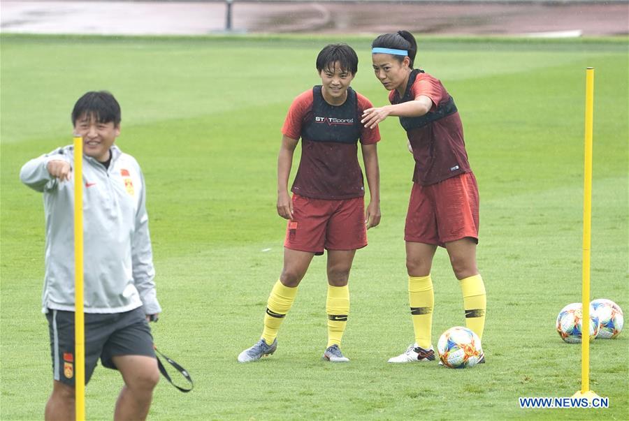 (SP)FRANCE-LE HAVRE-2019 FIFA WOMEN'S WORLD CUP-ROUND OF 16-CHINA-TRAINING SESSION