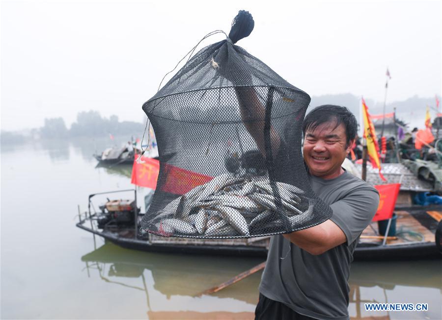 CHINA-ZHEJIANG-HANGZHOU-FISHERY-HARVEST (CN)