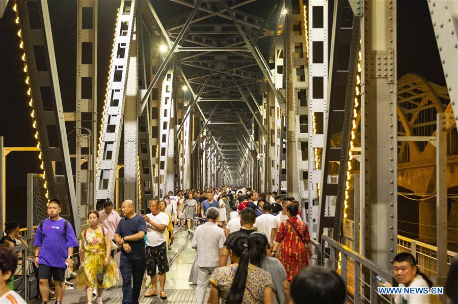 CHINA-HARBIN-RAILWAY BRIDGE-TOURISM(CN)