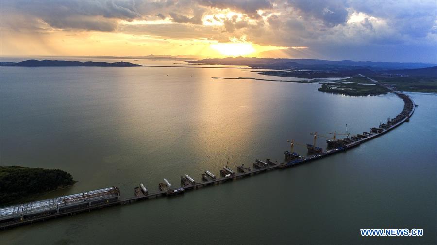 CHINA-JIANGXI-XINMIAO LAKE-GRAND BRIDGE-CONSTRUCTION (CN)