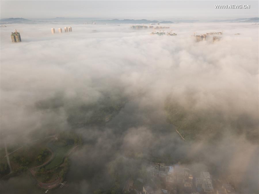 CHINA-GUIZHOU-GUIYANG-FOG-SCENERY(CN)