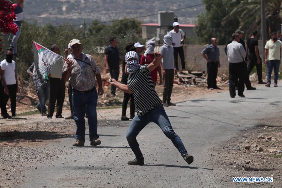 MIDEAST-WEST BANK-NABLUS-CLASHES