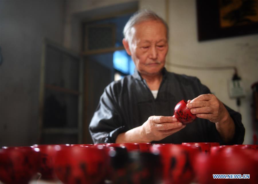 (MASTEROFCRAFTS) CHINA-JIANGXI-POYANG-BODILESS LACQUERWARE (CN)