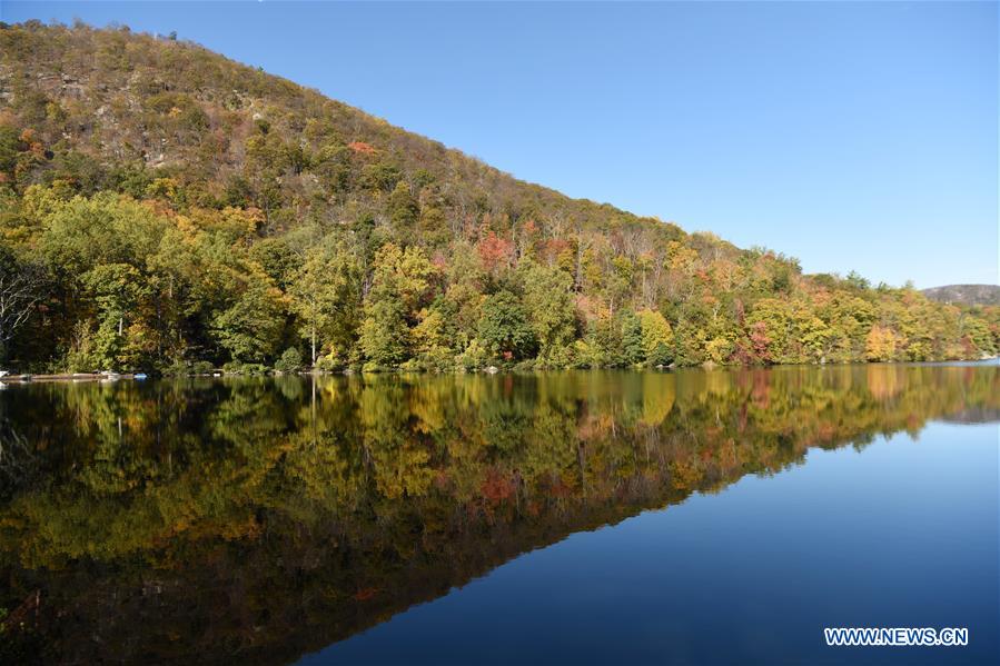 U.S.-NEW YORK-AUTUMN SCENERY