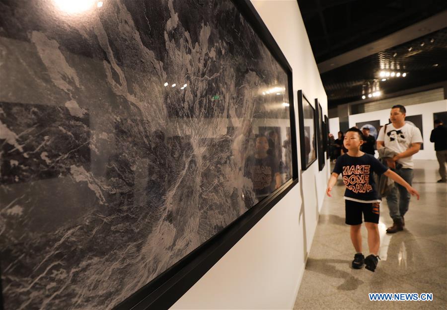 CHINA-SHANGHAI-ART-PHOTOGRAPHY-MICHAEL BENSON-"OTHERWORLDS"-EXHIBITION (CN)