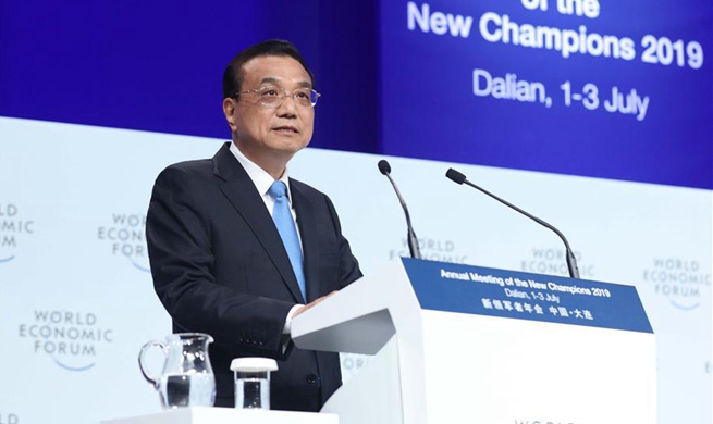 Premier Li addresses opening ceremony of Summer Davos Forum in Dalian