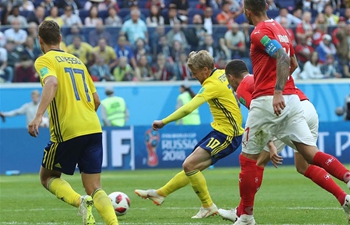 Forsberg strike sends Sweden into last 8