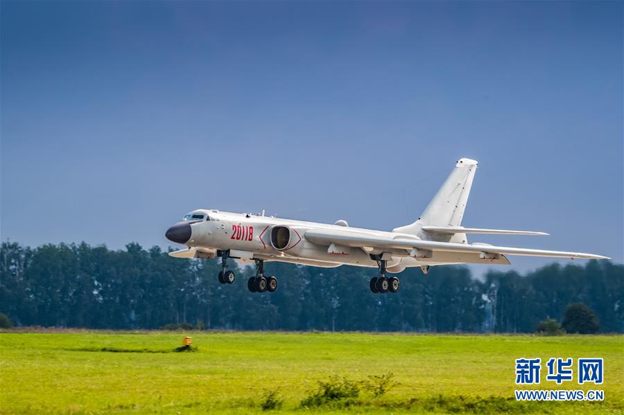 （國際·圖文互動）（3）中國空軍參加“國際軍事比賽-2018”的五型戰(zhàn)機和空降兵分隊抵達(dá)俄羅斯