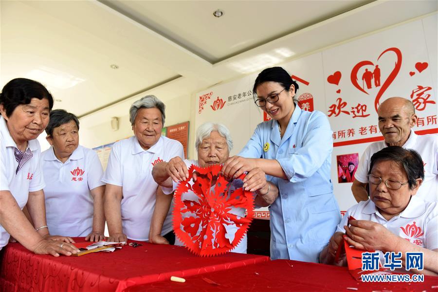 （壯麗70年·奮斗新時代——共和國發(fā)展成就巡禮·圖文互動）（9）人民至上的生動實(shí)踐——共和國民生發(fā)展成就巡禮