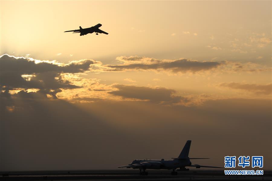 （圖文互動）（1）掠海巡天鑄鐵拳——空軍“模范轟炸機(jī)大隊(duì)”履行新時(shí)代使命任務(wù)記事