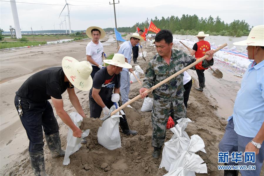 （新華全媒頭條·圖文互動(dòng)）（3）筑起共御水患的鋼鐵長(zhǎng)堤——戰(zhàn)洪一線的“干群關(guān)系新答卷”