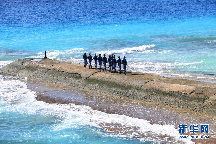 （新華全媒頭條·圖文互動）（10）沿著中國特色強軍之路闊步前進——黨中央、中央軍委領(lǐng)導(dǎo)推進國防和軍隊建設(shè)70年紀實