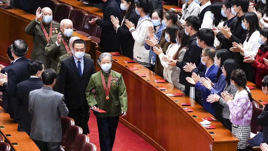 大會前，志愿軍老同志入場