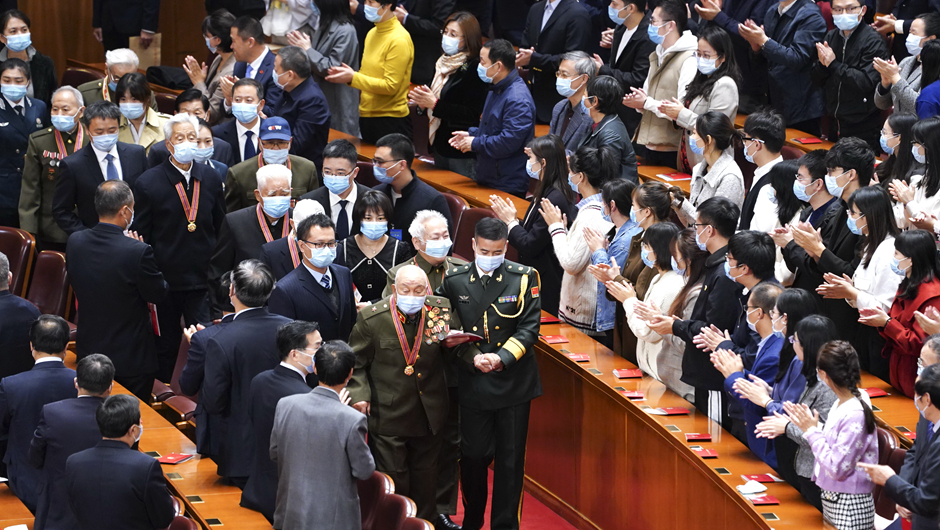 大會前，志愿軍老同志入場